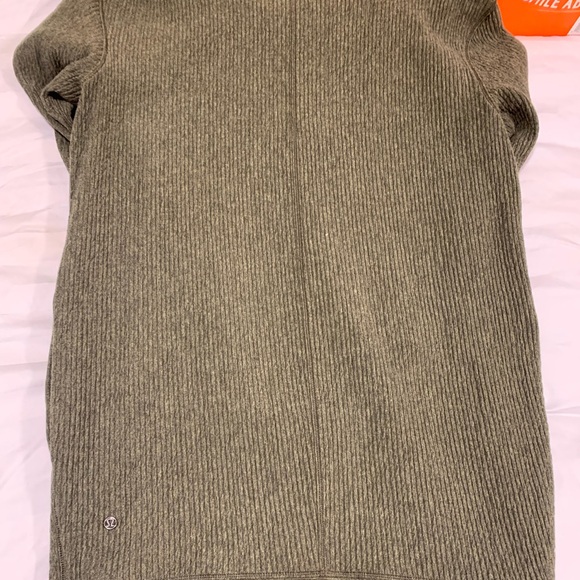 Lululemon along the way dress - Picture 3 of 4